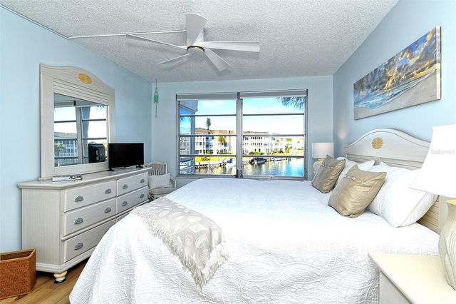 4350 CHATHAM DRIVE 205, Longboat Key, FL 34228