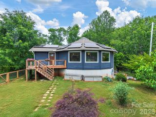 63 Beverly Road W, Asheville, NC 28806