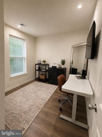 13188 NIXON LN, Woodbridge, VA 22193