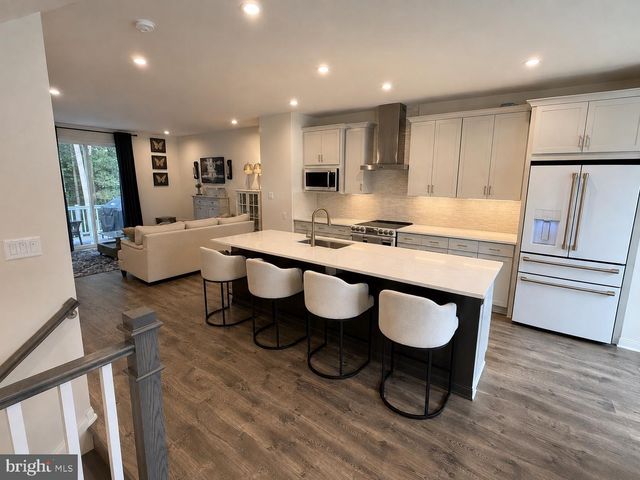 13188 NIXON LN, Woodbridge, VA 22193