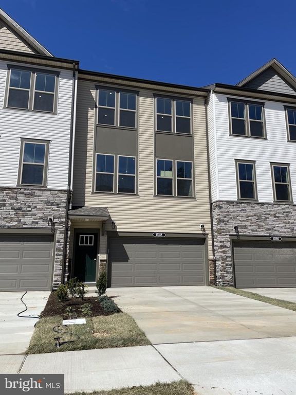 13188 NIXON LN, Woodbridge, VA 22193