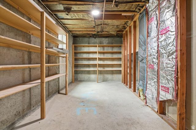 355 SCENIC VIEW DR, Hyrum, UT 84319