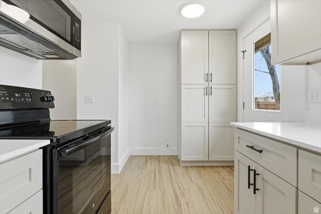 355 SCENIC VIEW DR, Hyrum, UT 84319