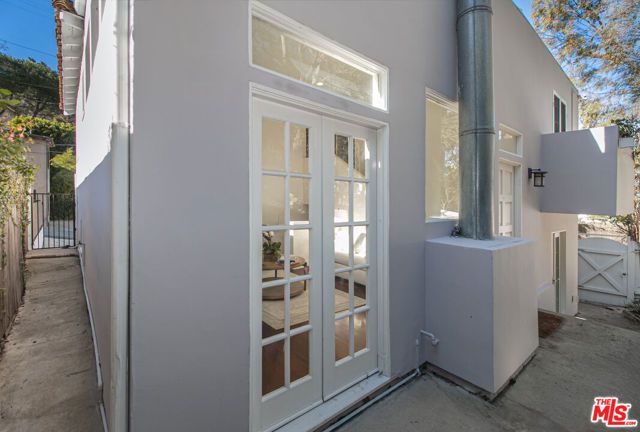 2044 Stanley Hills Drive, Los Angeles, CA 90046