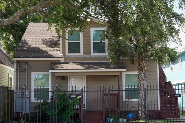 2812 Avenue M 1, Galveston, TX 77550