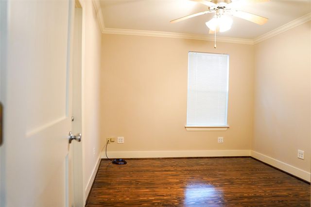 2812 Avenue M 1, Galveston, TX 77550