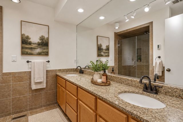609 Valley West Drive, West Des Moines, IA 50265