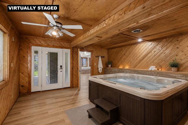 609 Valley West Drive, West Des Moines, IA 50265