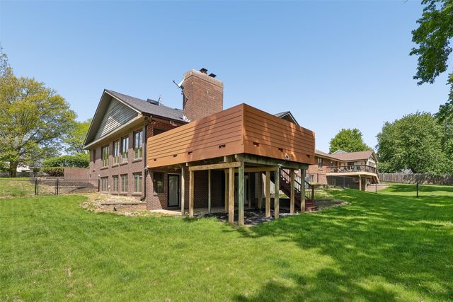 609 Valley West Drive, West Des Moines, IA 50265
