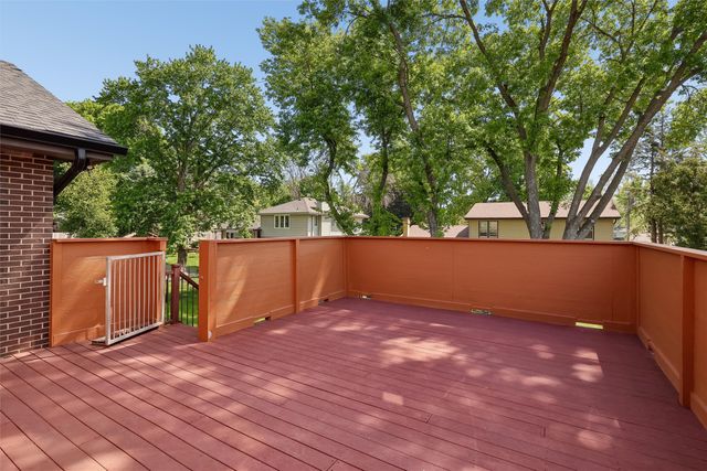 609 Valley West Drive, West Des Moines, IA 50265