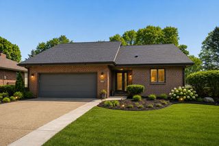 609 Valley West Drive, West Des Moines, IA 50265