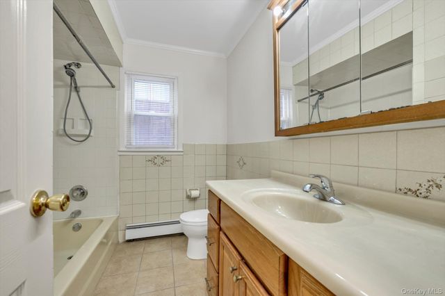 9 Graywood Road, Port Washington, NY 11050