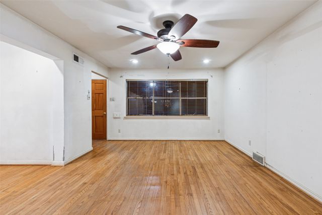 1618 Loree Drive, Dallas, TX 75228