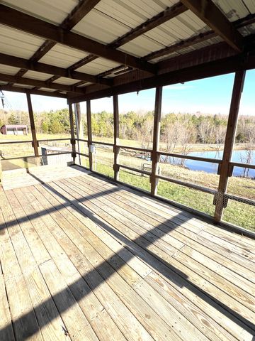 416 Walker Ridge Rd, Big Rock, TN 37023