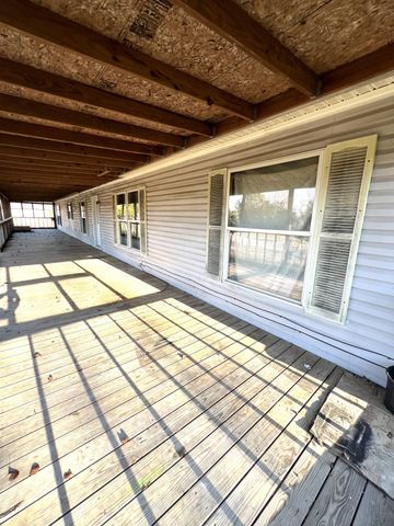 416 Walker Ridge Rd, Big Rock, TN 37023