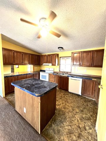 416 Walker Ridge Rd, Big Rock, TN 37023