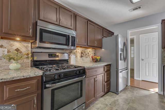 340 Spring Forest Way, Sharpsburg, GA 30277