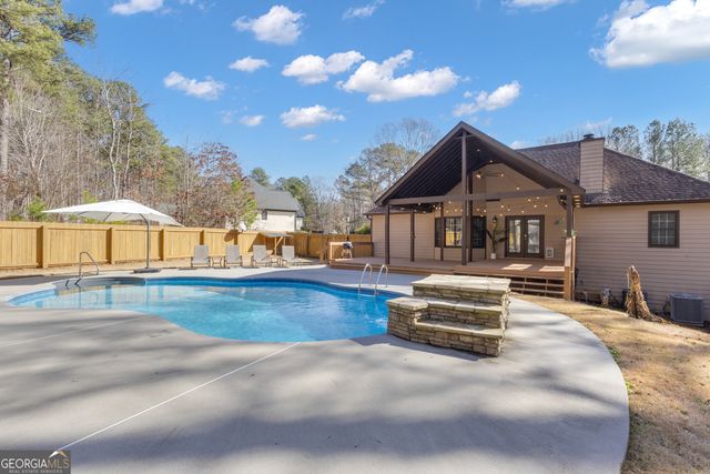 340 Spring Forest Way, Sharpsburg, GA 30277