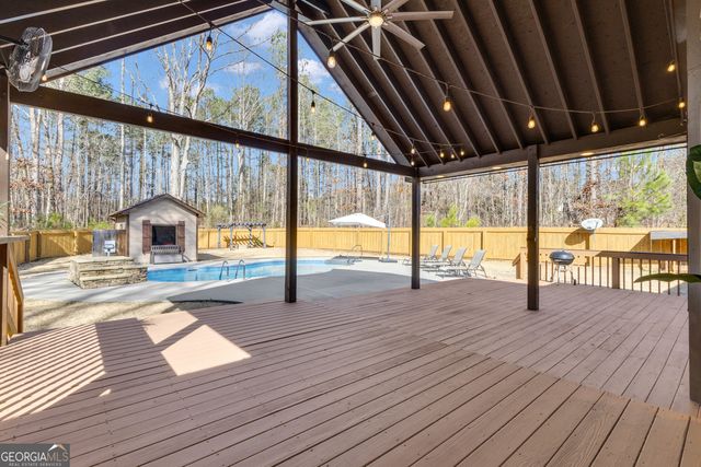 340 Spring Forest Way, Sharpsburg, GA 30277