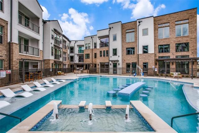 950 Town Lake Drive 1211, College Station, TX 77845