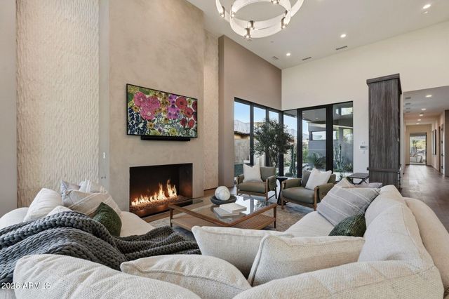 37200 N CAVE CREEK Road 1029, Scottsdale, AZ 85262