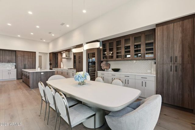 37200 N CAVE CREEK Road 1029, Scottsdale, AZ 85262