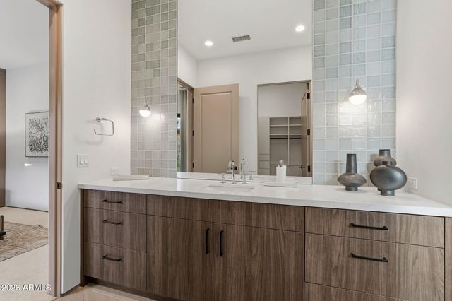 37200 N CAVE CREEK Road 1029, Scottsdale, AZ 85262