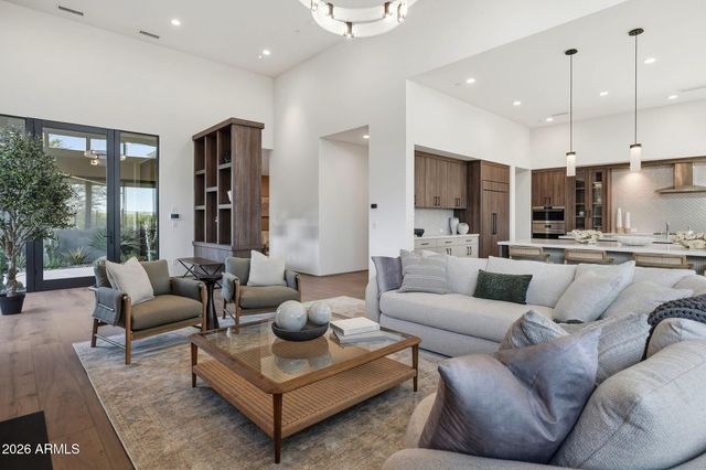 37200 N CAVE CREEK Road 1029, Scottsdale, AZ 85262