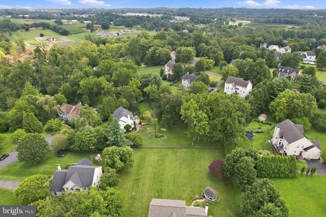 3 HOLLAND CT, Avondale, PA 19311
