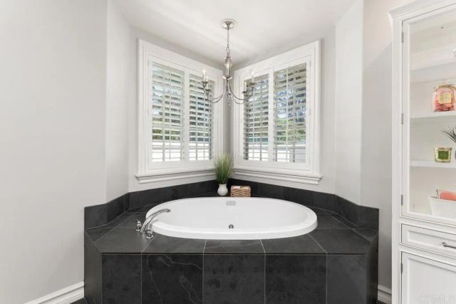 6852 Via Del Charro, Rancho Santa Fe, CA 92067