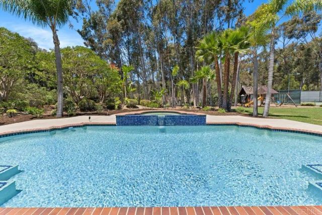 6852 Via Del Charro, Rancho Santa Fe, CA 92067