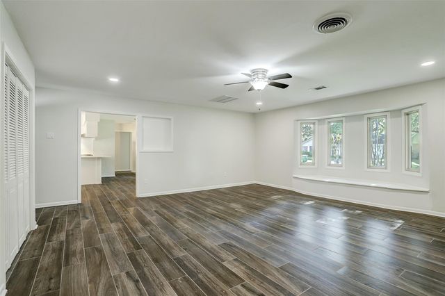 4134 Hill Oak Drive, Houston, TX 77092