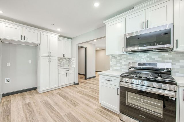 942 W Shields Avenue, Fresno, CA 93705