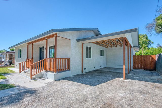 942 W Shields Avenue, Fresno, CA 93705