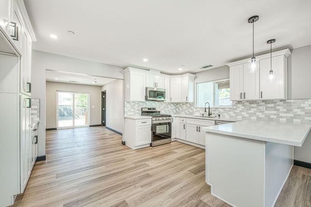 942 W Shields Avenue, Fresno, CA 93705