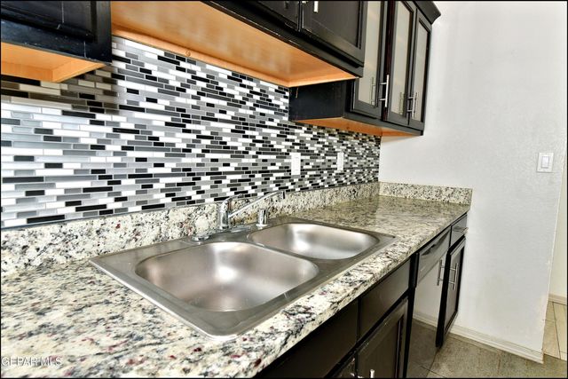 872 Colbert Shapleigh Place, El Paso, TX 79927