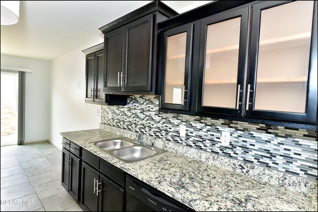 872 Colbert Shapleigh Place, El Paso, TX 79927