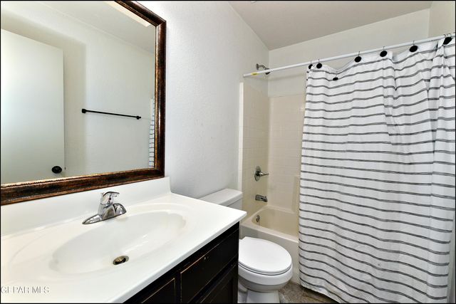 872 Colbert Shapleigh Place, El Paso, TX 79927