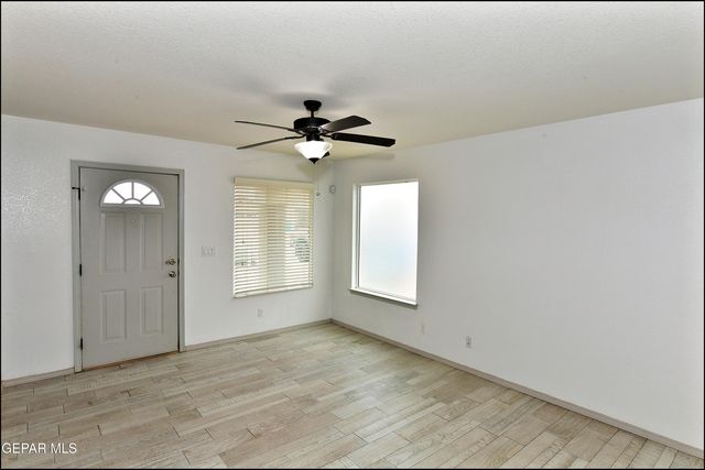 872 Colbert Shapleigh Place, El Paso, TX 79927