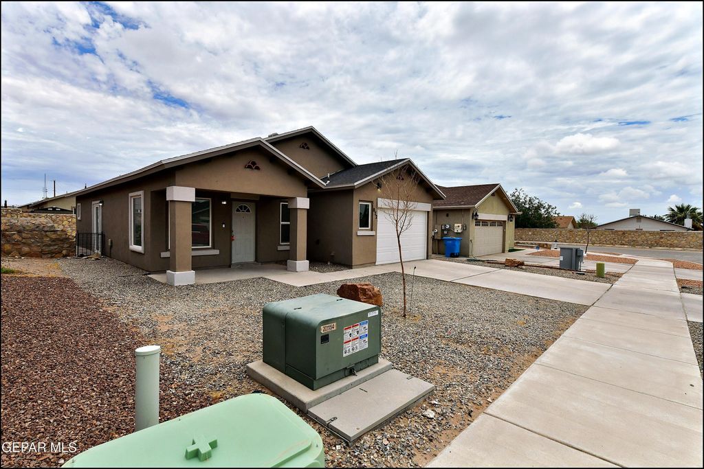 872 Colbert Shapleigh Place, El Paso, TX 79927