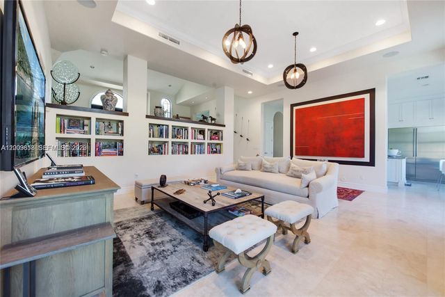 1151 S Alhambra Cir, Coral Gables, FL 33146