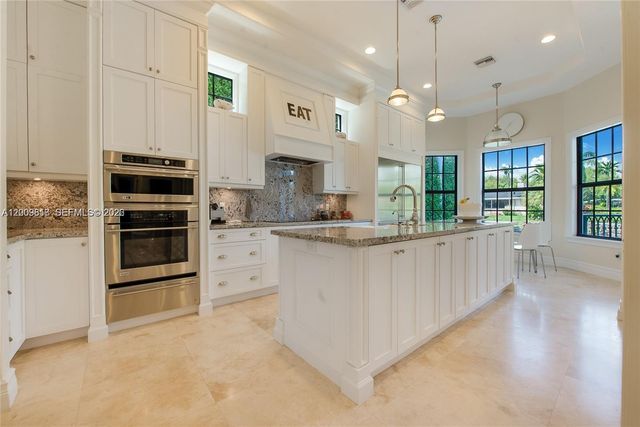 1151 S Alhambra Cir, Coral Gables, FL 33146