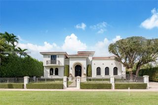 1151 S Alhambra Cir, Coral Gables, FL 33146