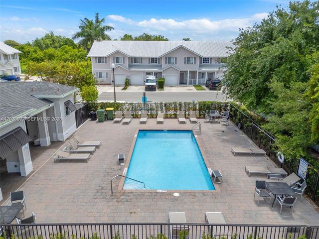 916 SE 17th Ct, Homestead, FL 33034
