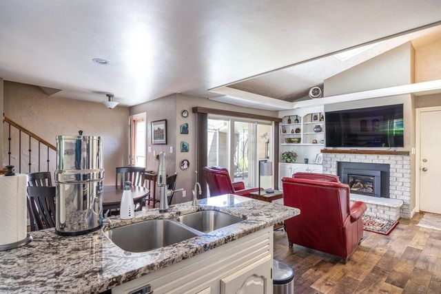1229 NICOLET CIRCLE, Appleton, WI 54914