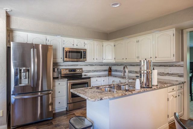 1229 NICOLET CIRCLE, Appleton, WI 54914