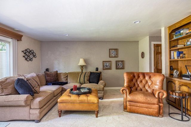 1229 NICOLET CIRCLE, Appleton, WI 54914