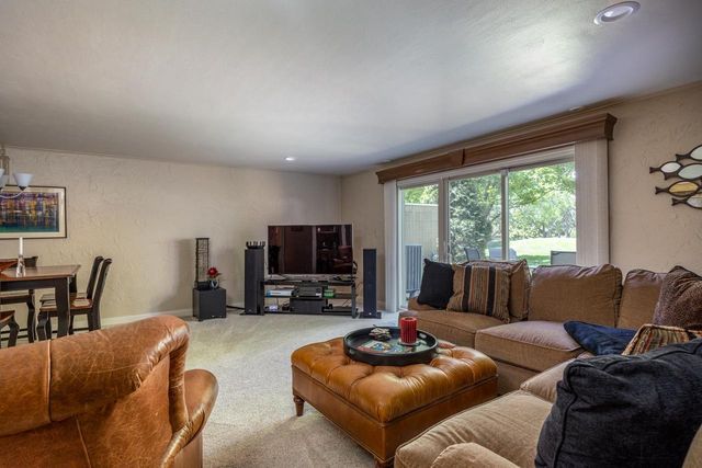 1229 NICOLET CIRCLE, Appleton, WI 54914
