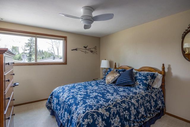 1229 NICOLET CIRCLE, Appleton, WI 54914