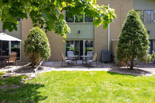 1229 NICOLET CIRCLE, Appleton, WI 54914